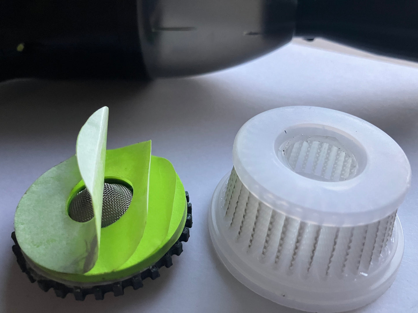 Sticky Bug Pads – Refillable Traps for the Fruit Fly Sucker™